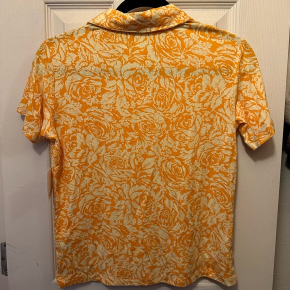 3for$30 - NWT RVCA Top - Picture 3 of 4